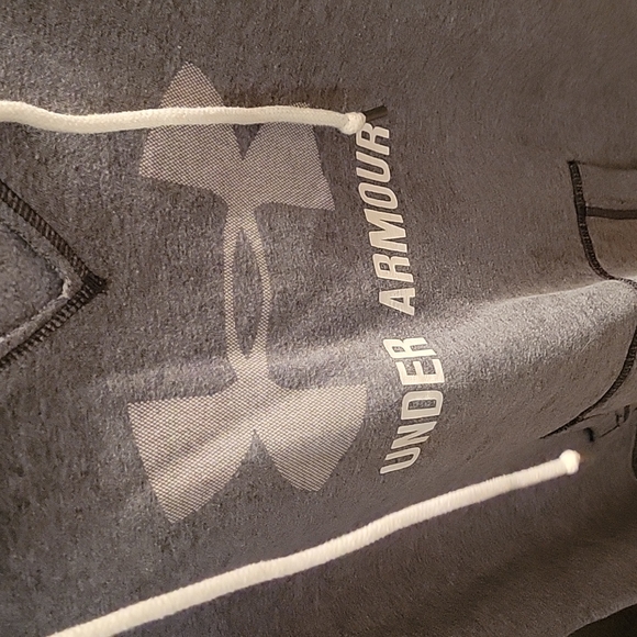Under Armour hoodie - Picture 2 of 4